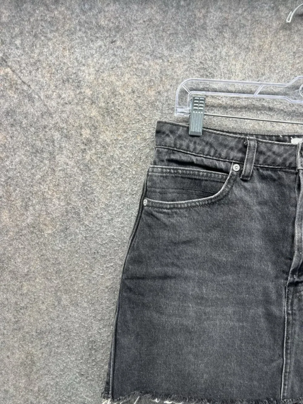 We The Free Skirt Womens 30 Gray Denim Mini Raw Frayed Hem Buckle Back Pockets